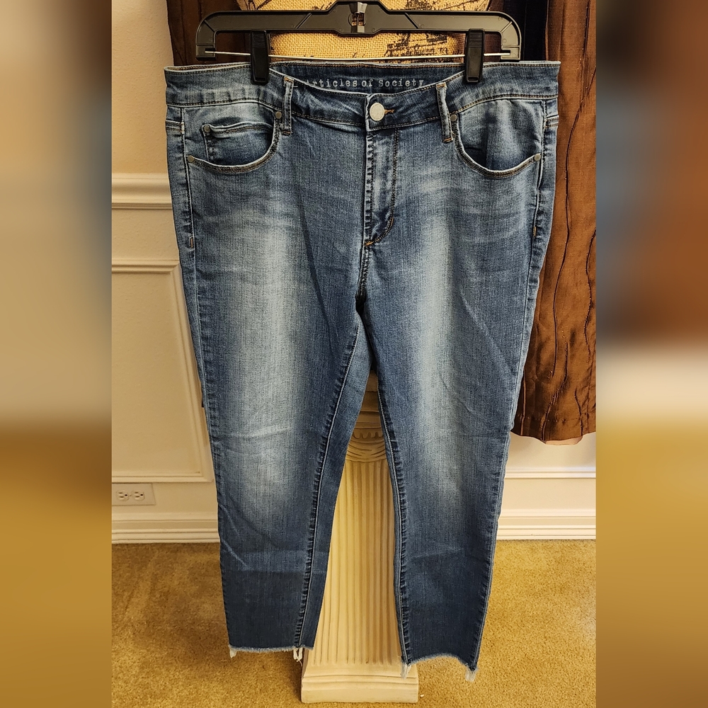 Denim jeans straight-leg, size 33  brand Articles.